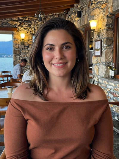 Teodora, 30, a verified Macedonian woman from Ohrid with warm inviting smile on Dating4u
