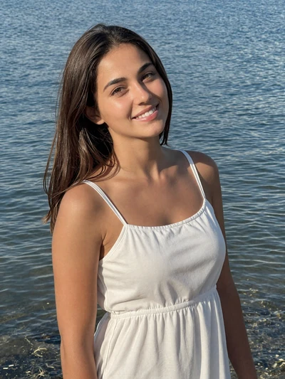 Elena, 24, a verified Macedonian woman from Ohrid by the lake on Dating4u seeking relationship